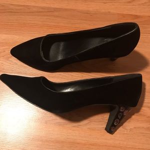 LOGO Lavish by Lori Goldstein Pumps